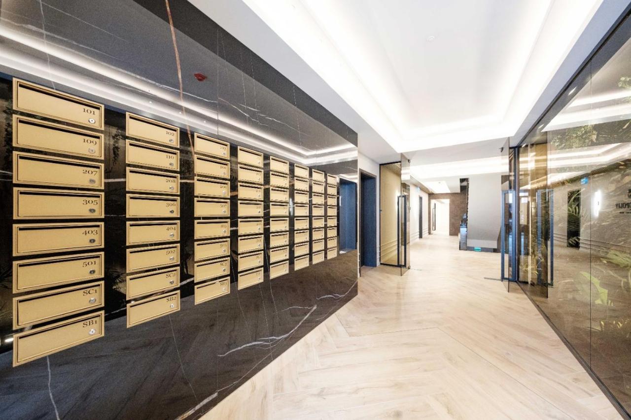 Brand New Luxury Apartment In The Heart Of Braşov Exteriör bild