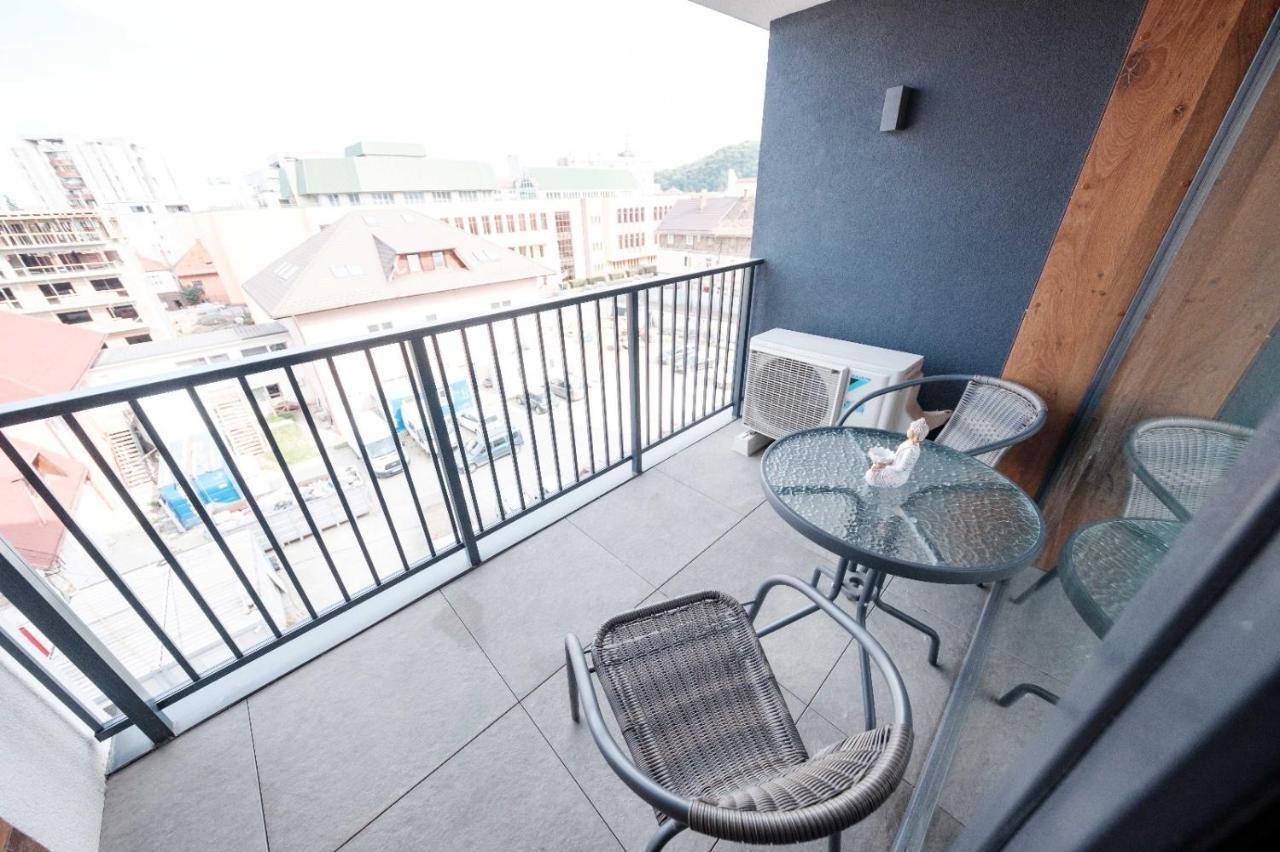 Brand New Luxury Apartment In The Heart Of Braşov Exteriör bild