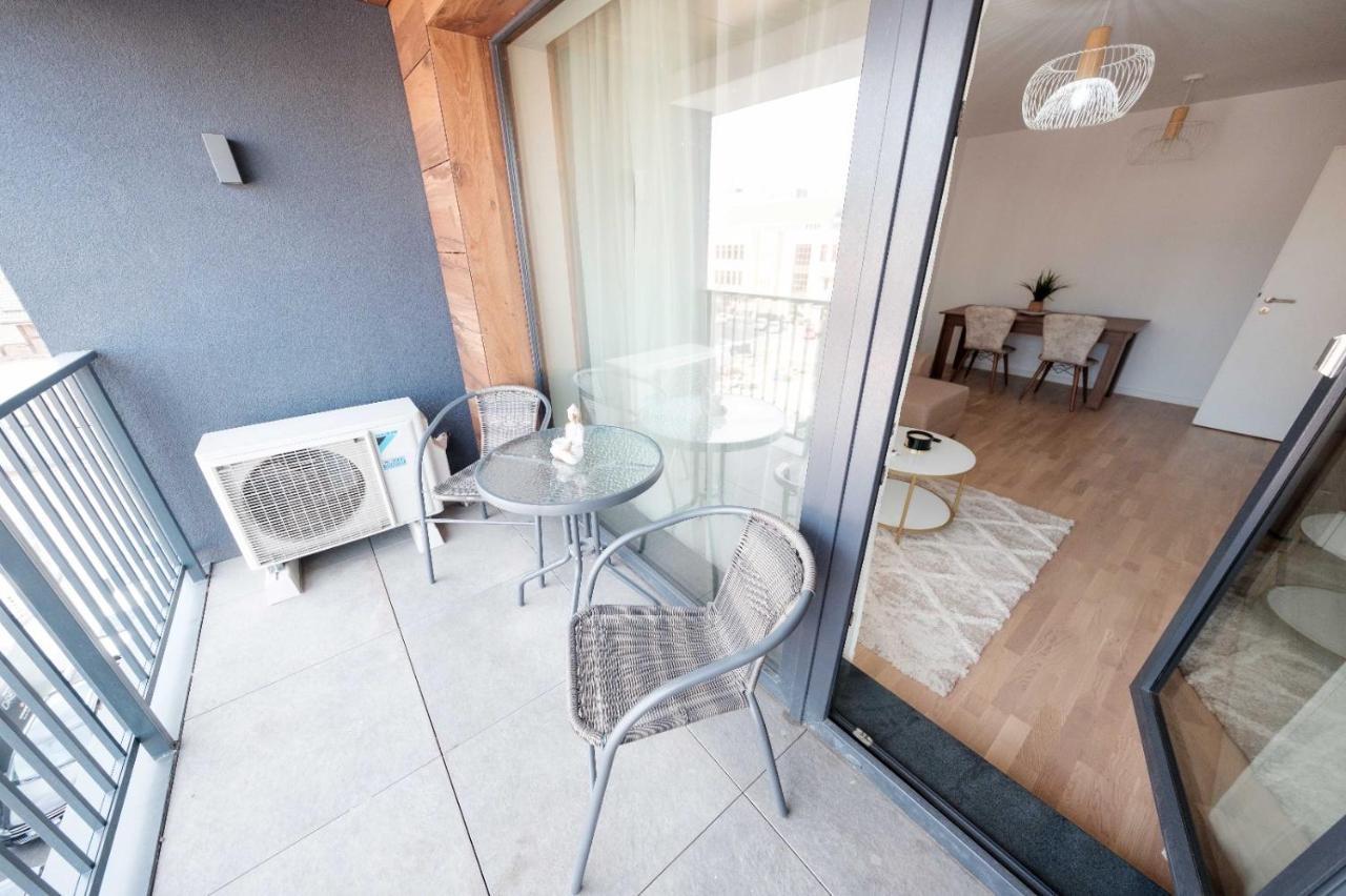 Brand New Luxury Apartment In The Heart Of Braşov Exteriör bild