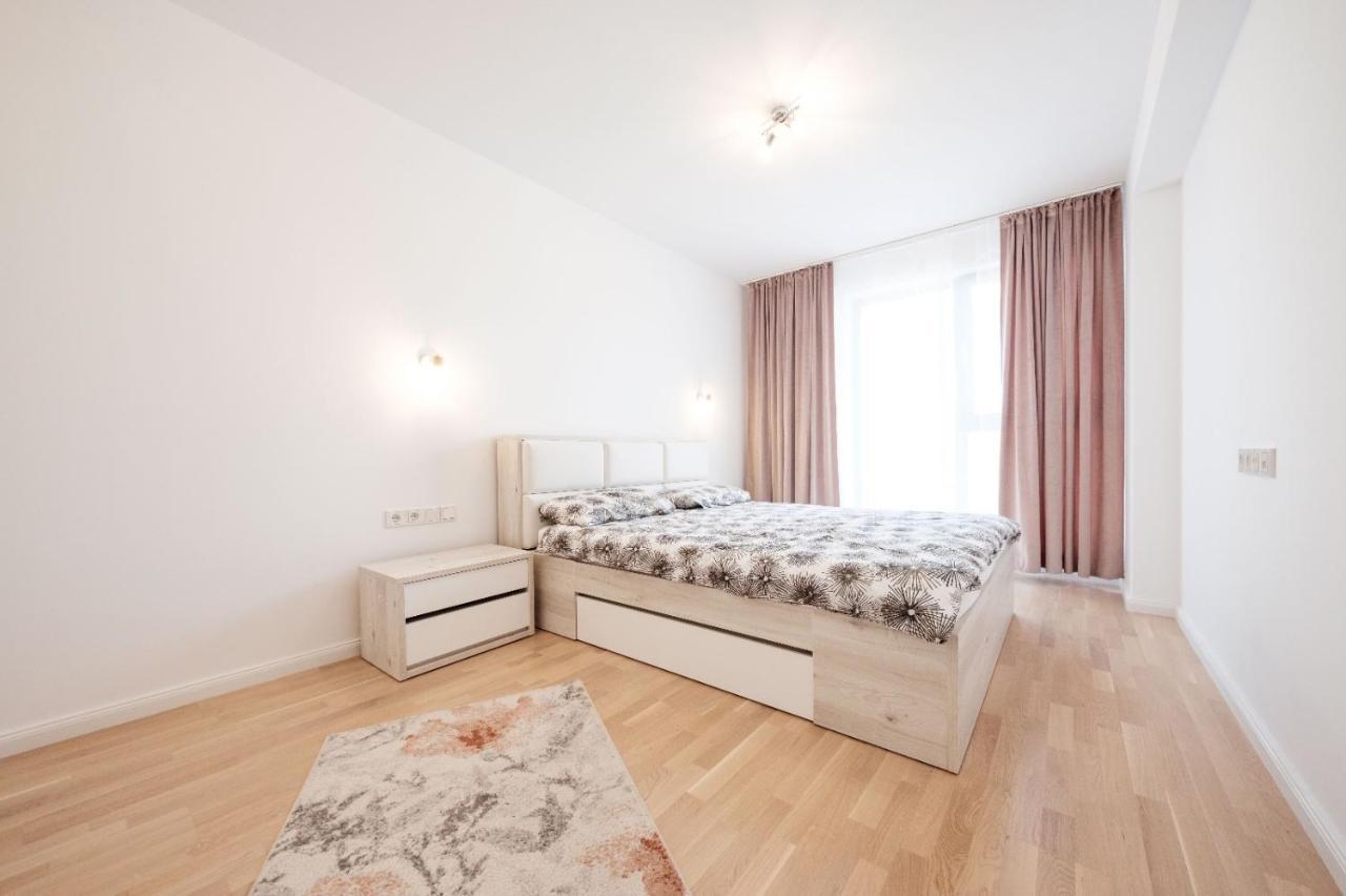 Brand New Luxury Apartment In The Heart Of Braşov Exteriör bild